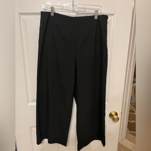 Loft wide leg crop pants size 8 - black